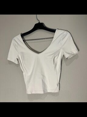 Lululemon align v neck crop top short sleeve size 2